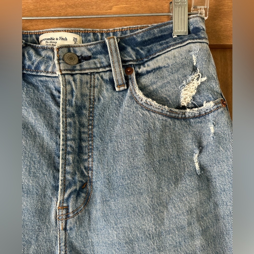 Abercrombie & Fitch Skinny High Rise Curve Love Distressed Jeans size 2 / 26​​ - Picture 4 of 12